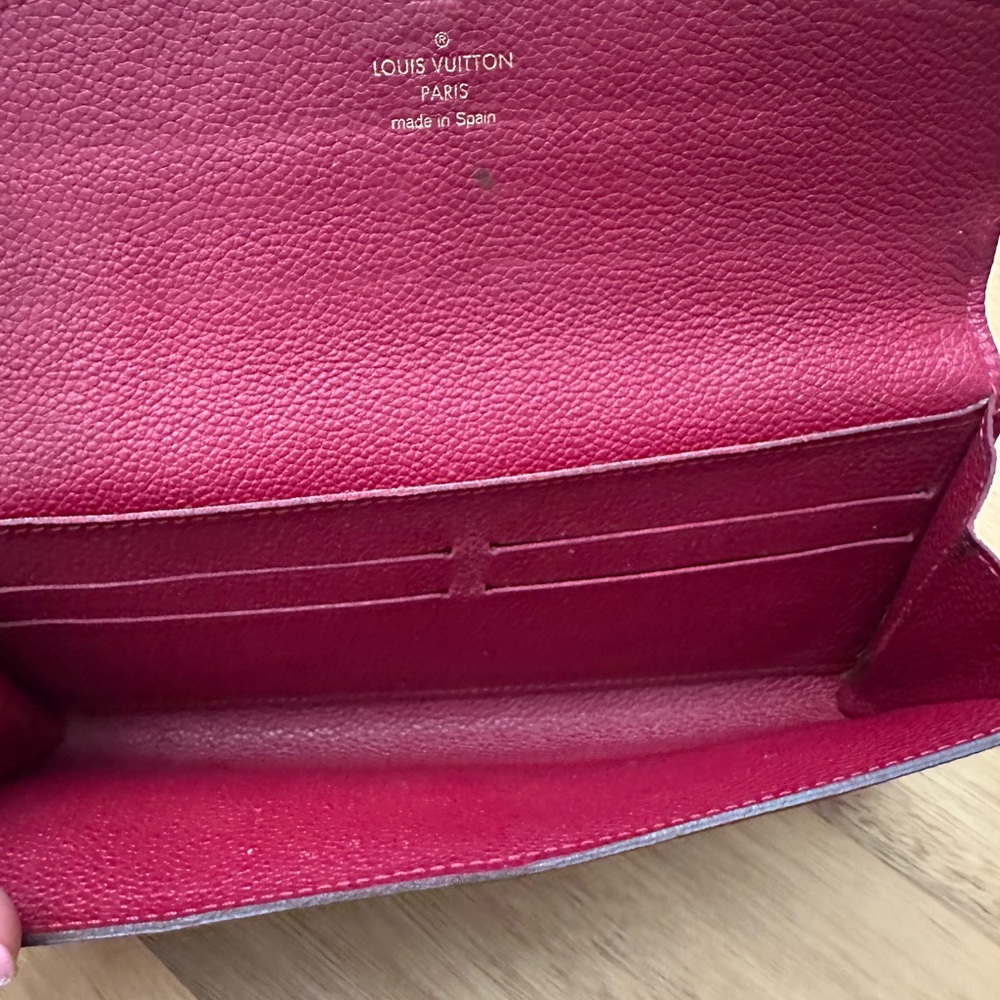 Louis Vuitton Red Sarah Wallet with Iconic Monogram Design - Includes Pouch - Picture 5 of 9